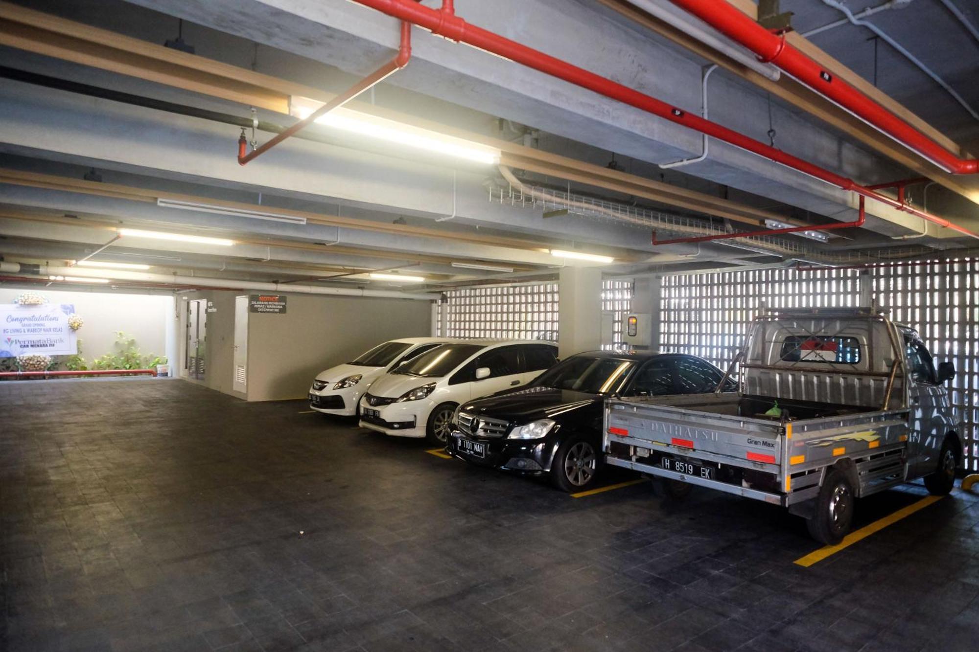Sans Hotel Rg Living Jogja By Reddoorz Pakualaman Exterior photo